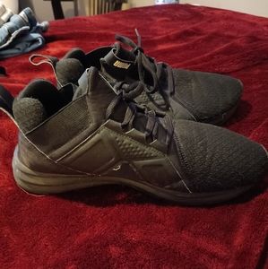Black Puma men's running shoes size 7.5
